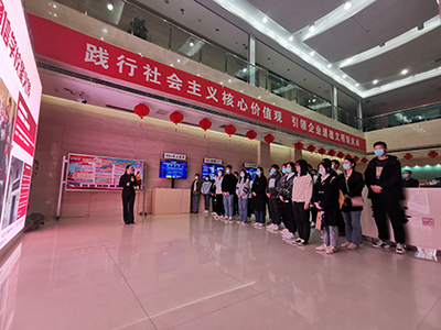 我校明德班成功舉辦“5G通信技術(shù)服務(wù)”前沿體驗(yàn)活動